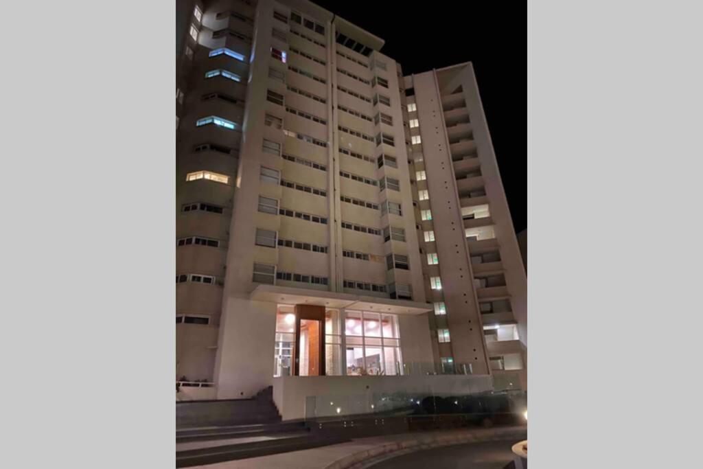 Hermoso De 2 Y 2 Banos En Laguna Del Mar Apartamento